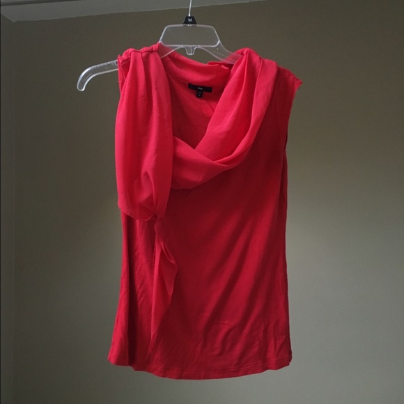 Gap red sleeveless blouse