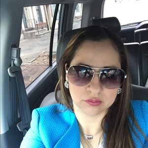 Meet your Posher, Rosa
