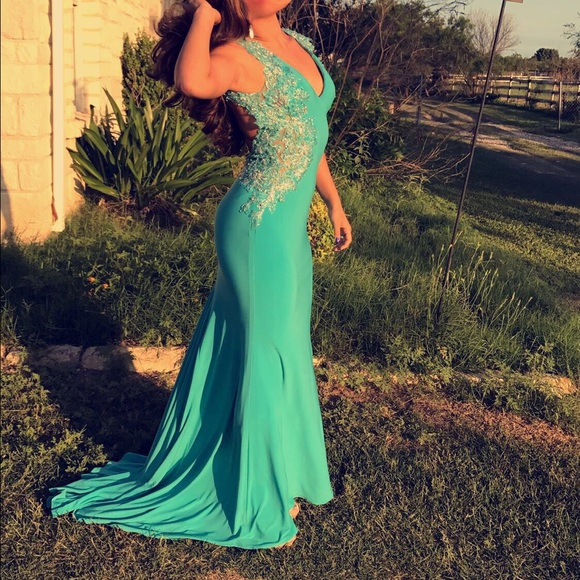 Prom/ pageant dress Tony Bowls - Picture 5 of 8