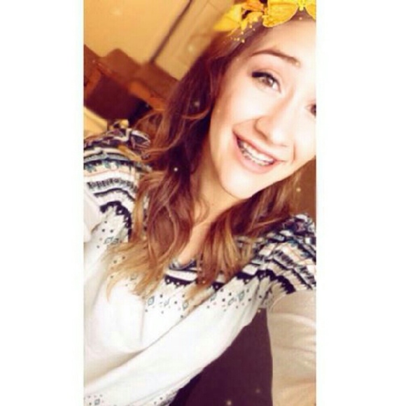 Meet your Posher, Rachel - Picture 2 of 2