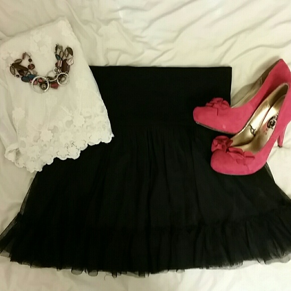 !SALE today only! Flirty, black, tulle skirt