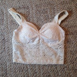 White padded tank crop