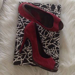 NWT DVF Cranberry Suede Heels