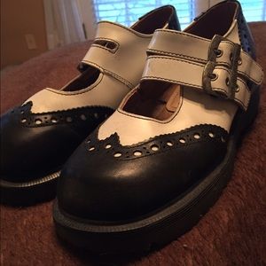 Dr. Marten "Rockabilly" saddle shoes
