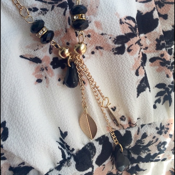 🇺🇸💐Floral Halter Romper, Beige - Picture 4 of 4