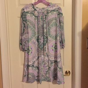 Multicolored print shift dress.