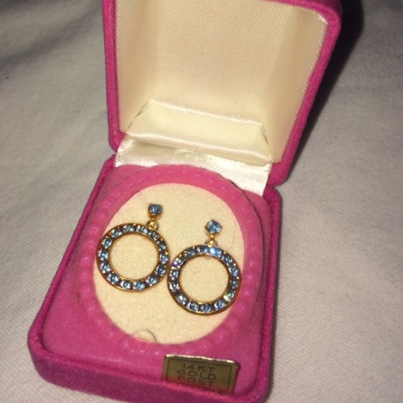 14KT GOLD POST EARRINGS😍🚨