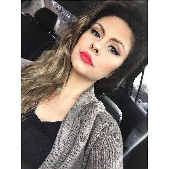 Meet your Posher, Jessica - Picture 1 of 1