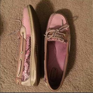 Vguc Sperry snakeskin. Size 8. SOLD!!!!