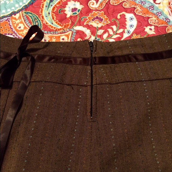 Brown Skirt with lovely bow detail.🎀 - Picture 3 of 3