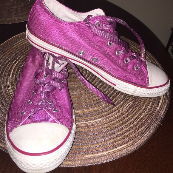VERY VERY cute pink Converse 7.5