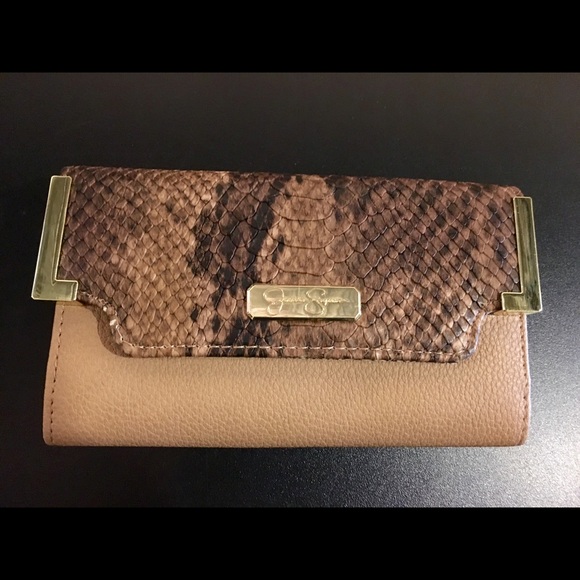 JESSICA SIMPSON LEATHER WALLET NEW