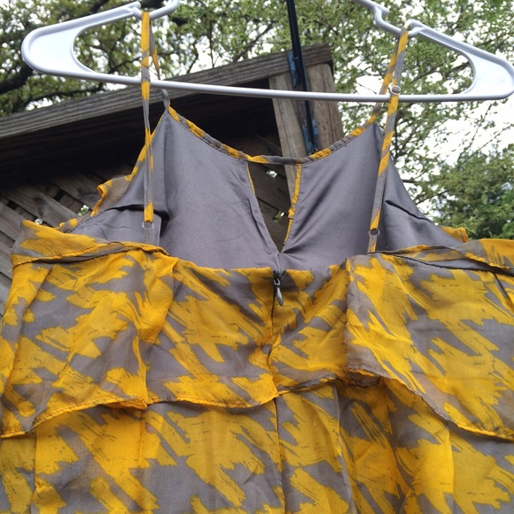 ⚡️Ark & Co. Ruffled Dress - Picture 3 of 4