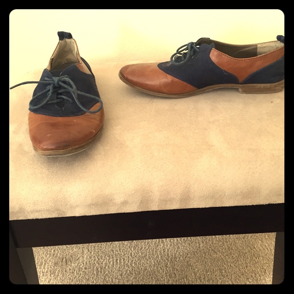 Leather and navy lace up