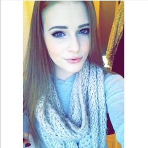 Meet your Posher, Hannah