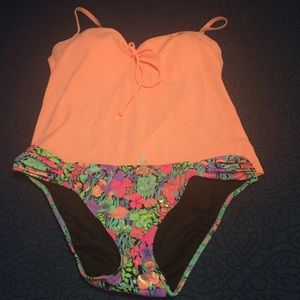Tikini bathing suite