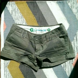 American Eagle camo shorts