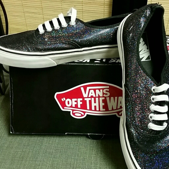 Vans black