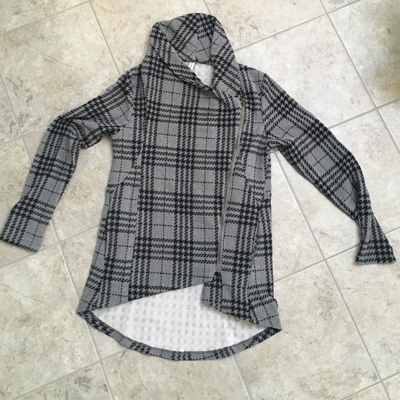 Polyester gray and black asymmetrical zip up