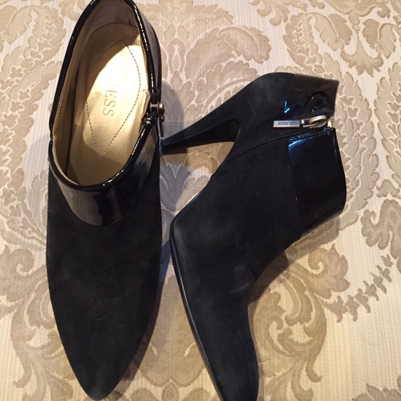 Guess Suede/Patent Ankle Boot