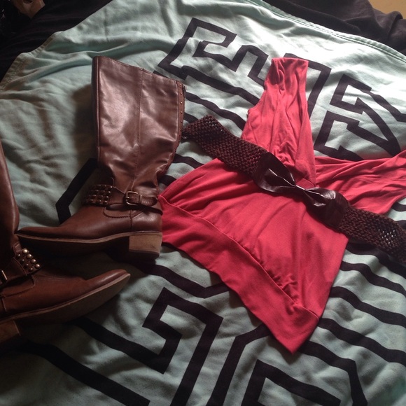 CHARLOTTE RUSSE Pink super cute top