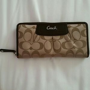 Authentic coach wallet.