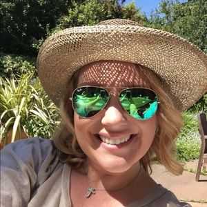 Meet your Posher, Erica