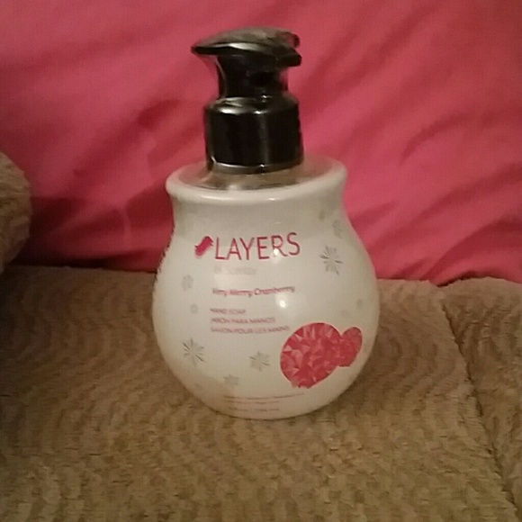 Scentsy Layers Very Merry Cranberry hand soap