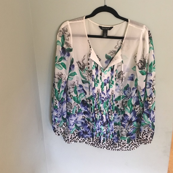 White House Black Market Blouse