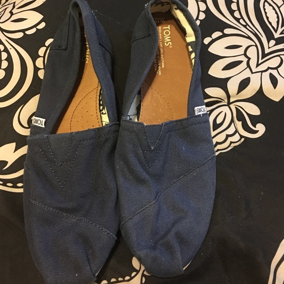 Blue toms w/t a free pair of boots
