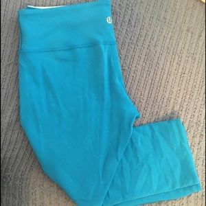 Lululemon Reversible Crops
