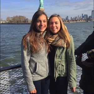 Meet your Posher, Carly