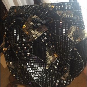 Urban Outfitters/Kimchi Blue - Sequined Purse ✨