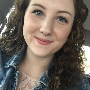 Meet your Posher, Erica