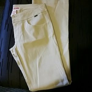 Guess Jean's Authentic
