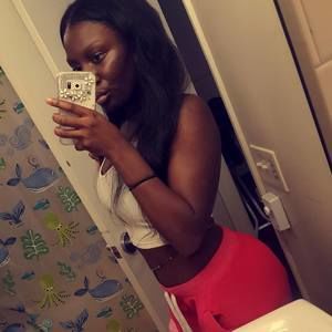 Meet your Posher, Raqiya