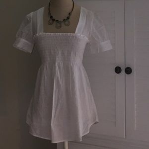 Guess light cotton white top