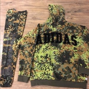 Adidas sweater leggings green medium like new set