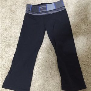 Reversible Lululemon crops with blue waistband
