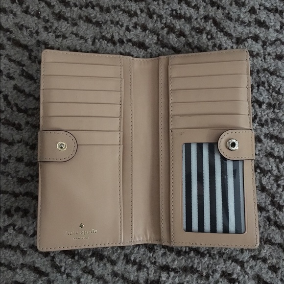 Kate Spade Pink Southport Wallet - Picture 3 of 4