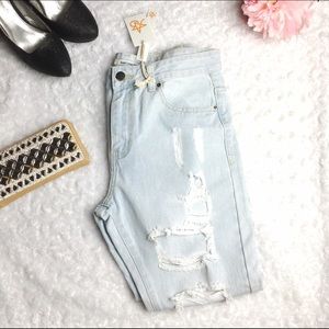 Light Wash Boyfriend Jeans