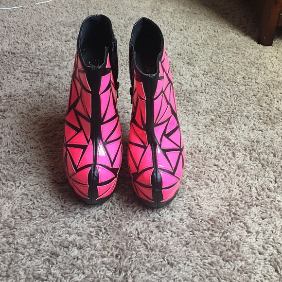 Gravity Wedges - Picture 2 of 4
