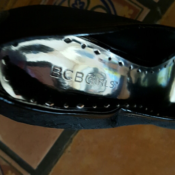 Shoes - Picture 2 of 3