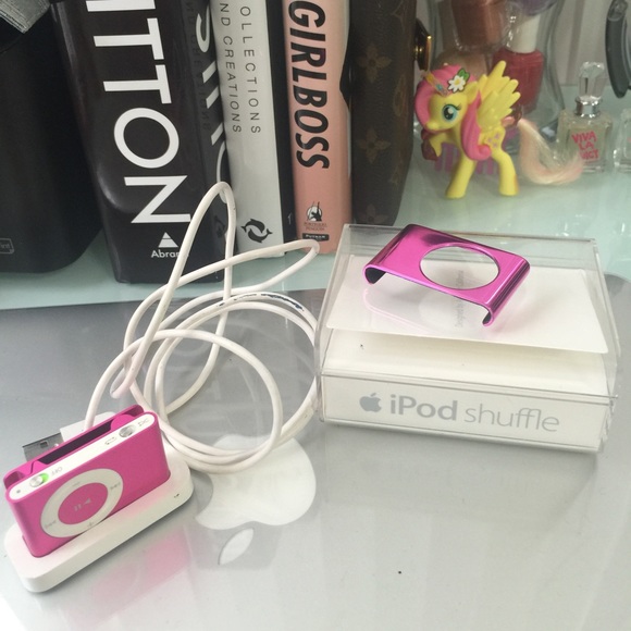 iPod shuffle *fushia*