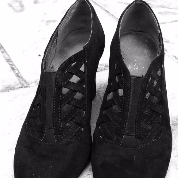Aerosols heels in black 👠