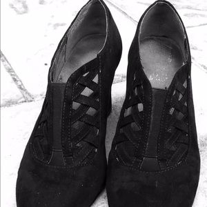 Aerosols heels in black 👠