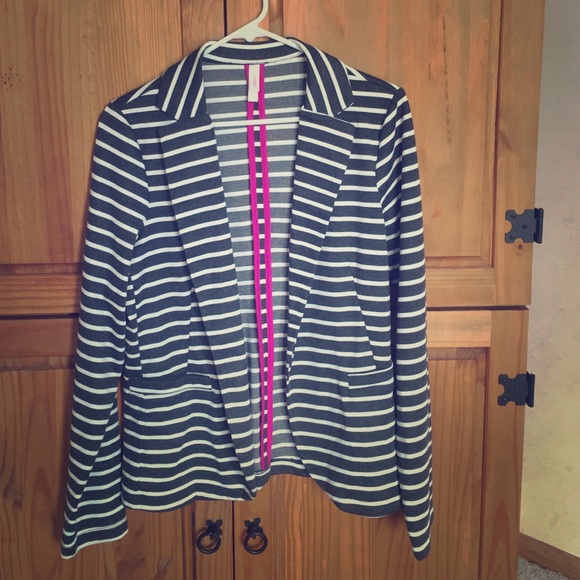 Blazer - Picture 1 of 1