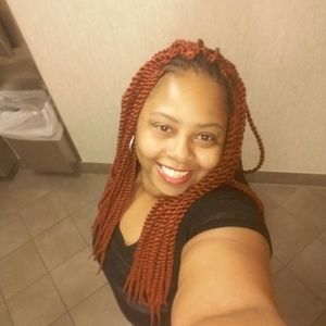 Meet your Posher, Monica