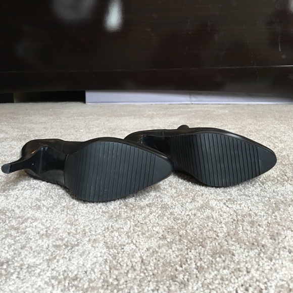 Michael Kors Ankle Boots - Picture 2 of 5