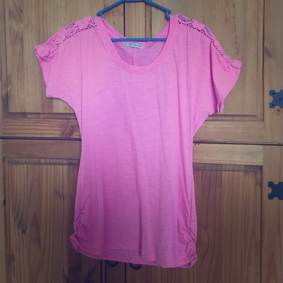 Tshirt - Picture 1 of 1